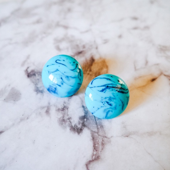 Jewelry - ❤️ SOLD ❤️ Vintage Blue Swirl Earrings